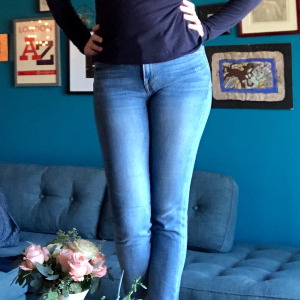 Frame Le Boy skinny jeans medium wash like new 27